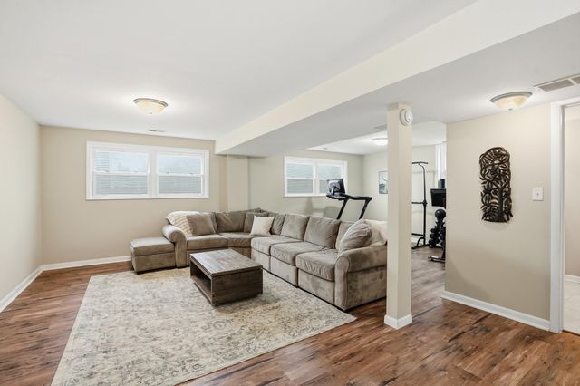 9200 Birch Avenue, Munster, IN 46321