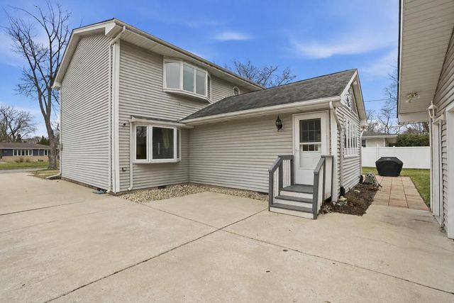 9200 Birch Avenue, Munster, IN 46321