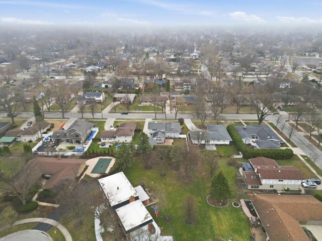 9200 Birch Avenue, Munster, IN 46321