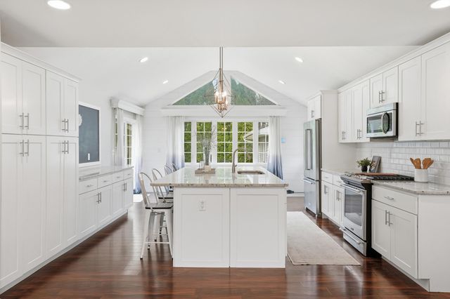 9200 Birch Avenue, Munster, IN 46321