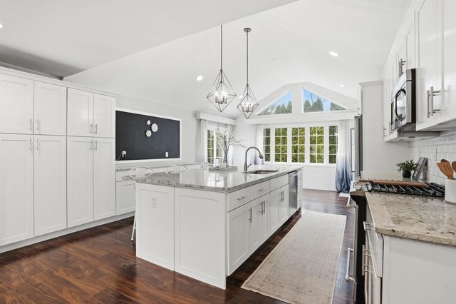 9200 Birch Avenue, Munster, IN 46321