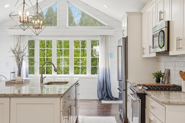 9200 Birch Avenue, Munster, IN 46321