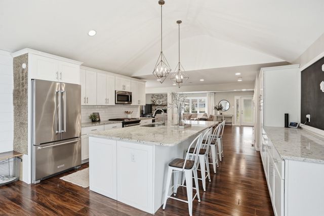 9200 Birch Avenue, Munster, IN 46321