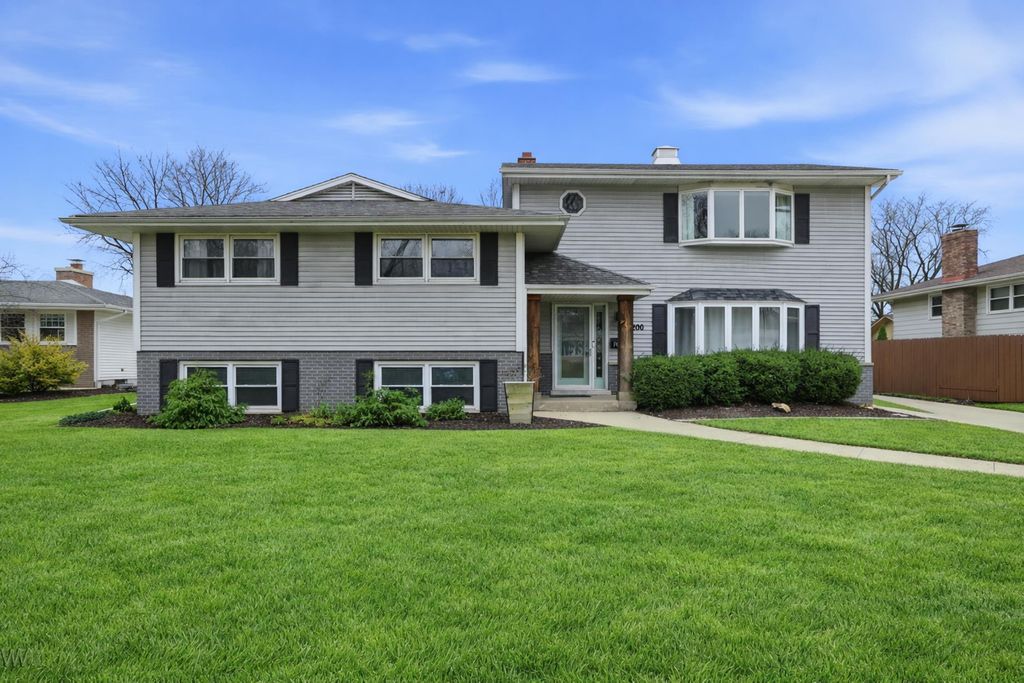 9200 Birch Avenue, Munster, IN 46321