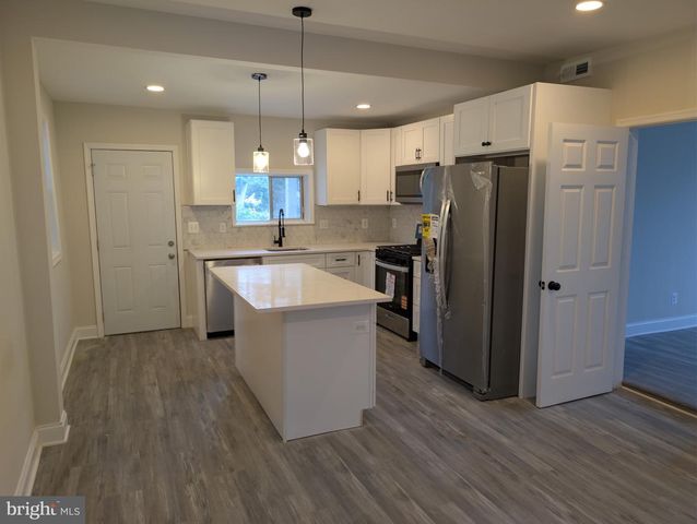 3110 HAMILTON AVE, Baltimore, MD 21214