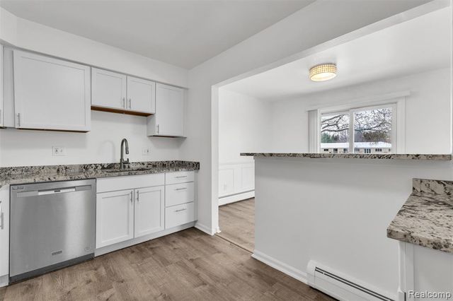 4113 Telegraph Road A214, Bloomfield Hills, MI 48302