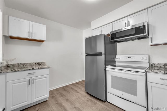 4113 Telegraph Road A214, Bloomfield Hills, MI 48302