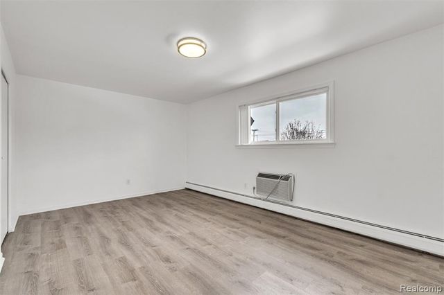 4113 Telegraph Road A214, Bloomfield Hills, MI 48302