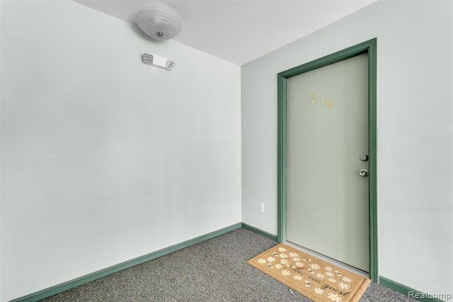 4113 Telegraph Road A214, Bloomfield Hills, MI 48302