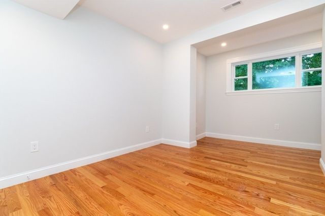 22 Bellevue St 1, Boston, MA 02132