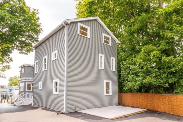 22 Bellevue St 1, Boston, MA 02132