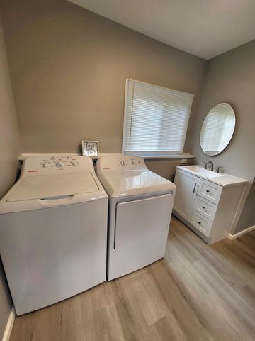 172 S Williams Street, Newark, OH 43055