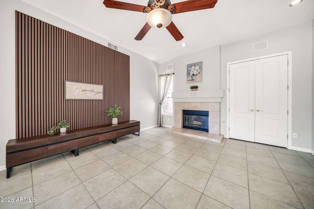 6521 W HILL Lane, Glendale, AZ 85310