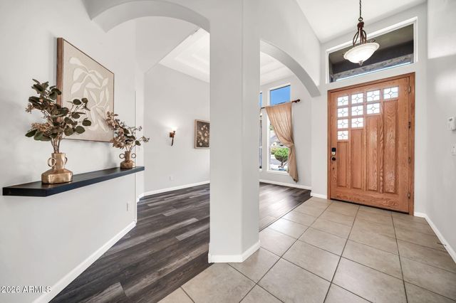 6521 W HILL Lane, Glendale, AZ 85310