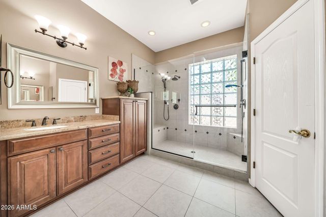 6521 W HILL Lane, Glendale, AZ 85310