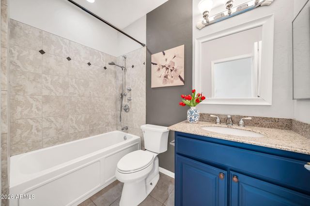 6521 W HILL Lane, Glendale, AZ 85310