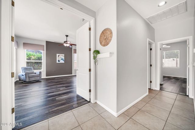 6521 W HILL Lane, Glendale, AZ 85310
