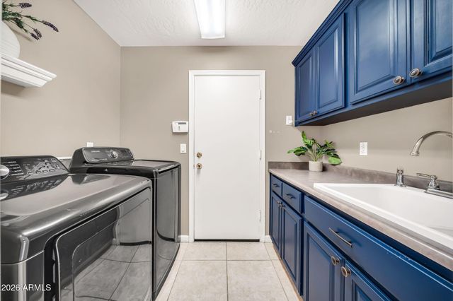 6521 W HILL Lane, Glendale, AZ 85310