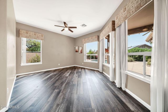 6521 W HILL Lane, Glendale, AZ 85310