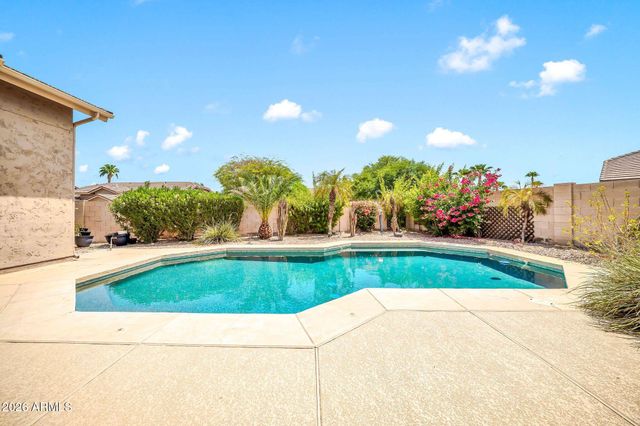 6521 W HILL Lane, Glendale, AZ 85310
