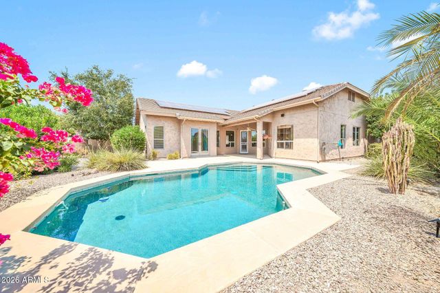 6521 W HILL Lane, Glendale, AZ 85310