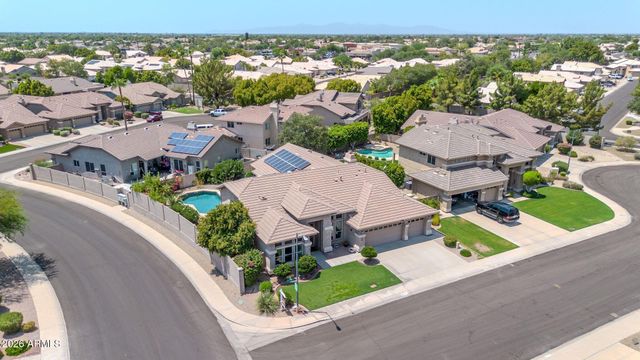 6521 W HILL Lane, Glendale, AZ 85310