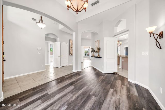 6521 W HILL Lane, Glendale, AZ 85310