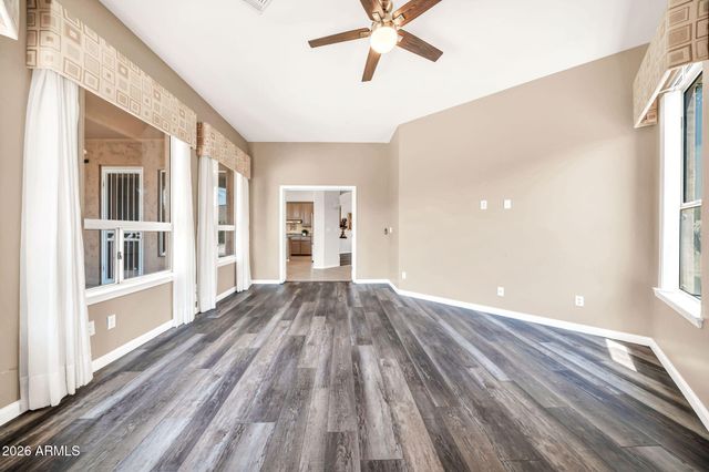 6521 W HILL Lane, Glendale, AZ 85310
