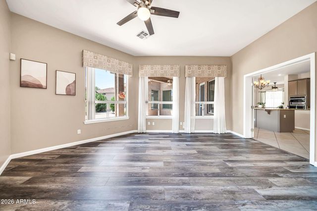 6521 W HILL Lane, Glendale, AZ 85310