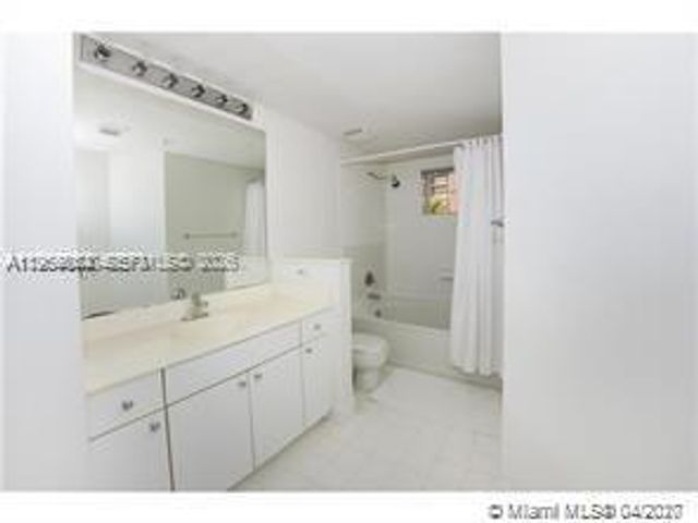 17125 N Bay Road 3601, Sunny Isles Beach, FL 33160