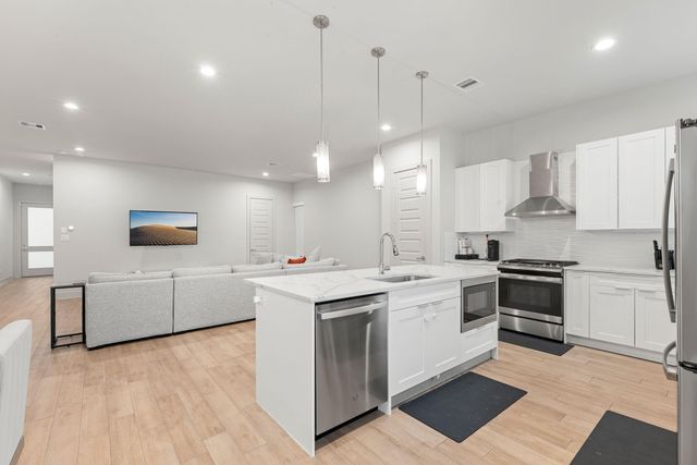 5722 Rucio Lane A, Houston, TX 77092