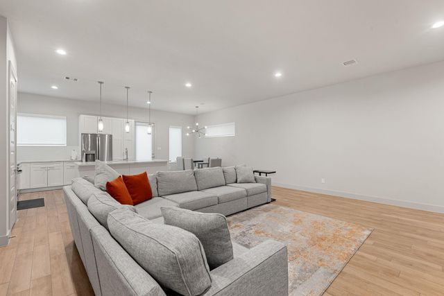 5722 Rucio Lane A, Houston, TX 77092