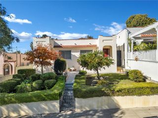 727 Robinson, Los Angeles, CA 90026