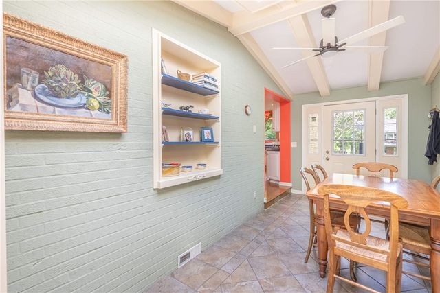 156 W Hadley Road, Oakwood, OH 45419