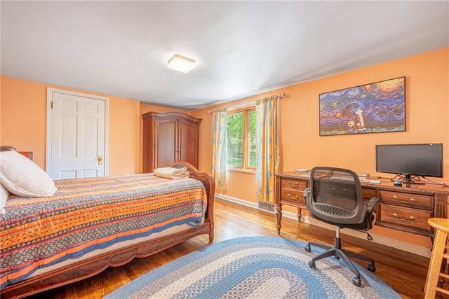 156 W Hadley Road, Oakwood, OH 45419