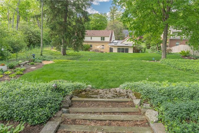 156 W Hadley Road, Oakwood, OH 45419