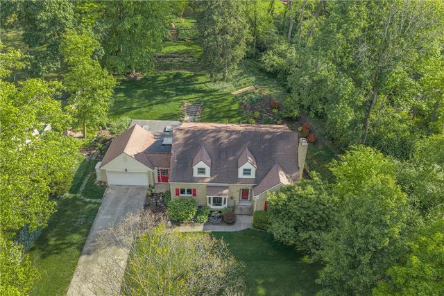 156 W Hadley Road, Oakwood, OH 45419