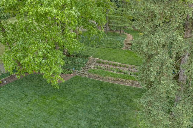156 W Hadley Road, Oakwood, OH 45419