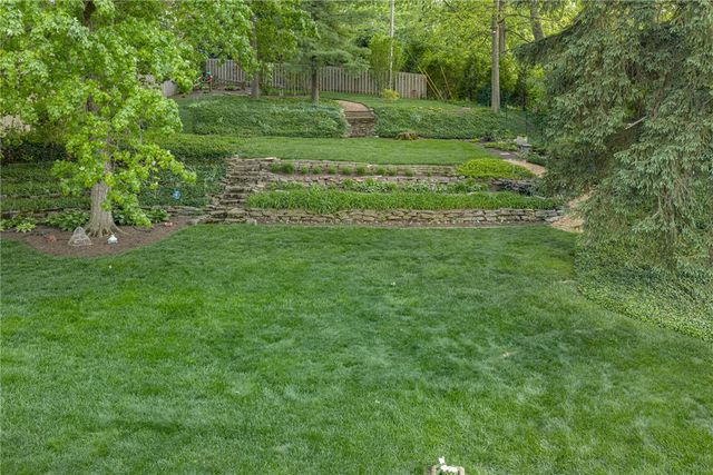 156 W Hadley Road, Oakwood, OH 45419