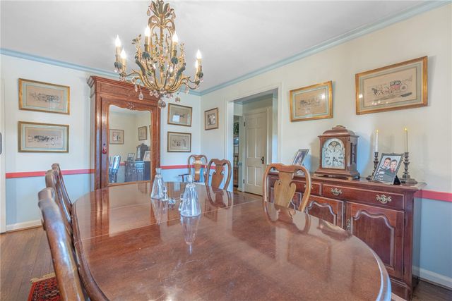 156 W Hadley Road, Oakwood, OH 45419