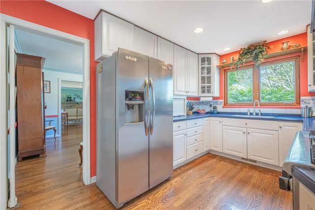 156 W Hadley Road, Oakwood, OH 45419