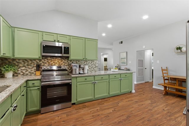 1561 Winter Park Lane, Lewisville, TX 75077