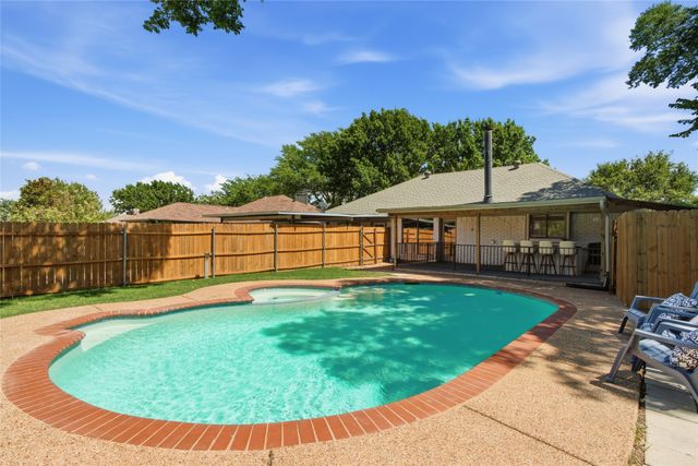 1561 Winter Park Lane, Lewisville, TX 75077