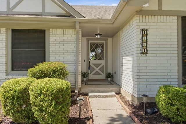 1561 Winter Park Lane, Lewisville, TX 75077