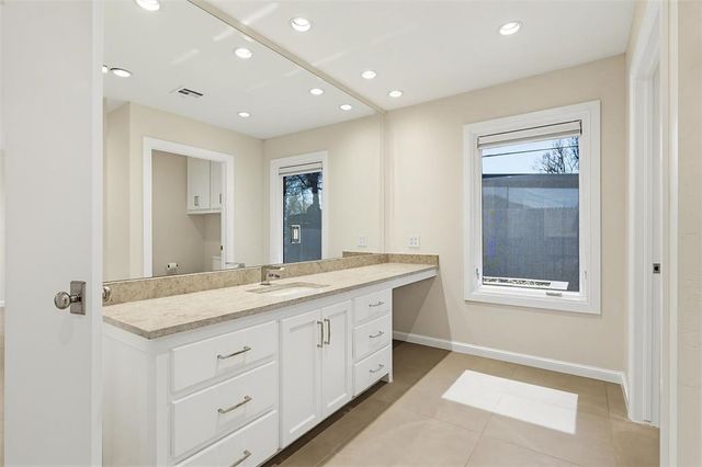 1708 Randel Road, Nichols Hills, OK 73116