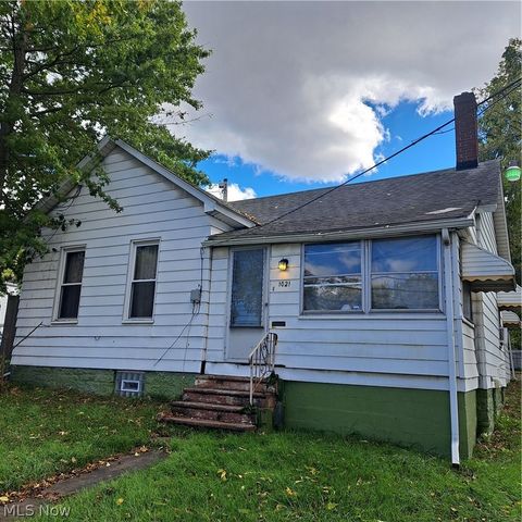 1021 Oak Street, Youngstown, OH 44506