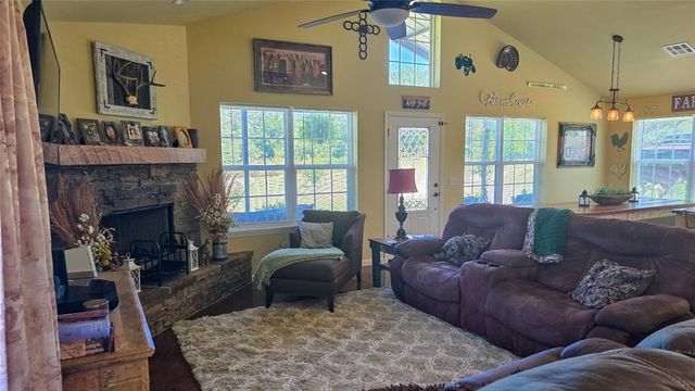 10701 Eastway, Mcloud, OK 74851