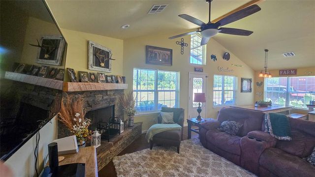 10701 Eastway, Mcloud, OK 74851