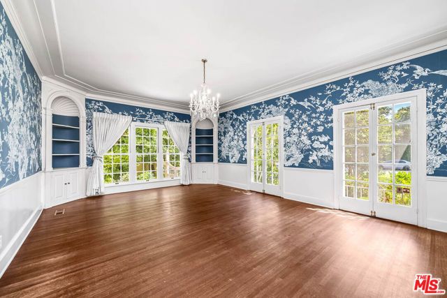 809 N Bedford Drive, Beverly Hills, CA 90210