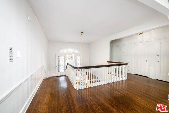 809 N Bedford Drive, Beverly Hills, CA 90210